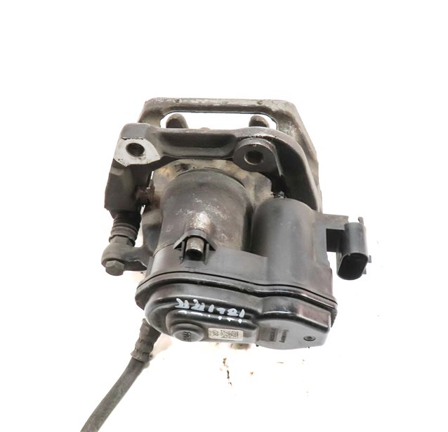 Thumbnail 5: 2011-2016 BMW 528i F10 REAR RIGHT PASSENGER BRAKE CALIPER CARRIER