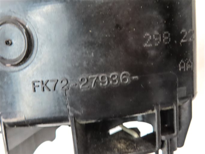 Thumbnail 8: 15-19 LAND ROVER DISCOVER SPORT (L550) FUEL TANK DOOR LID & HOUSING (Black)