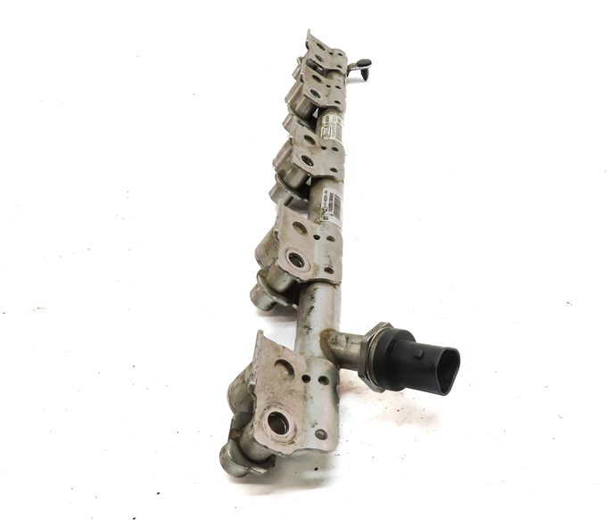 Thumbnail 3: 2016 LAND ROVER DISCOVERY SPORT (L550) 2.0L ENGINE FUEL INJECTOR RAIL