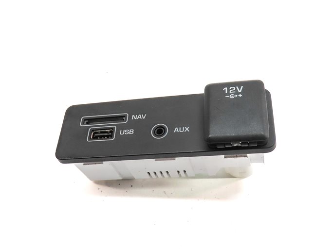 Thumbnail 2: 2016 LAND ROVER DISCOVERY SPORT (L550) AUX IN SD USB 12V POWER SUPPLY JACK PANEL