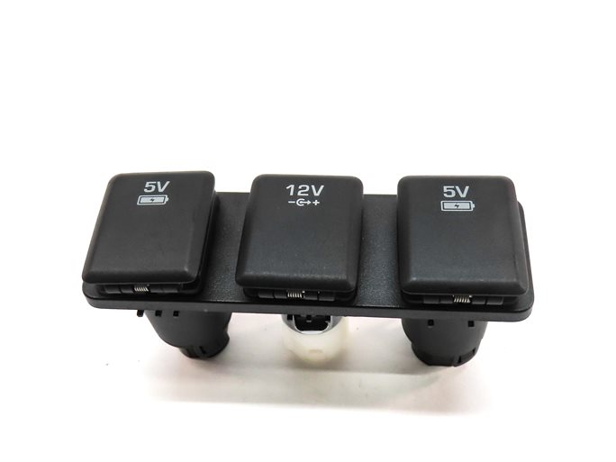 Thumbnail 2: 2016 LAND ROVER DISCOVERY SPORT (L550) 12V 5V POWER CHARGER SUPPLY OUTLET PANEL
