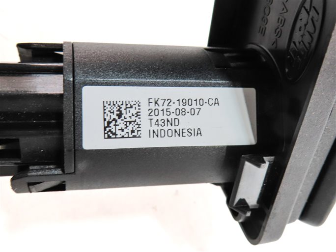 Thumbnail 5: 2016 LAND ROVER DISCOVERY SPORT (L550) 12V 5V POWER CHARGER SUPPLY OUTLET PANEL
