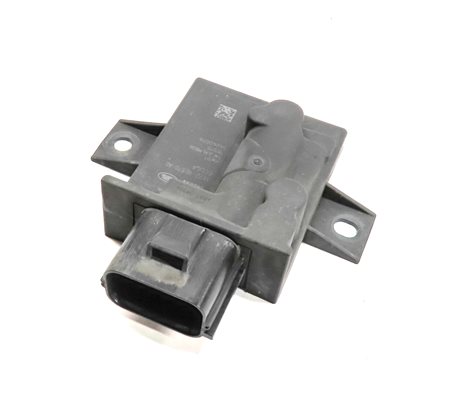 Thumbnail 1: 15-19 JAGUAR E-PACE F-PACE XE XF / LAND ROVER DISCOVERY SPORT - FUEL PUMP MODULE