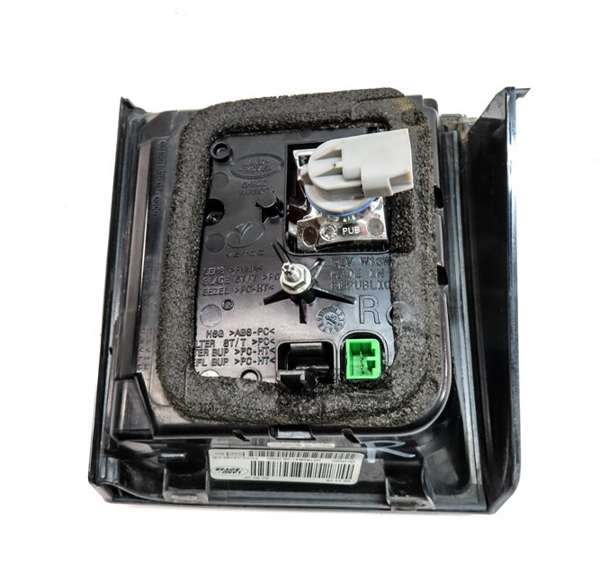 Thumbnail 5: 15-19 LAND ROVER DISCOVERY SPORT (L550) RIGHT REAR INNER TAILLIGHT LIGHT LAMP