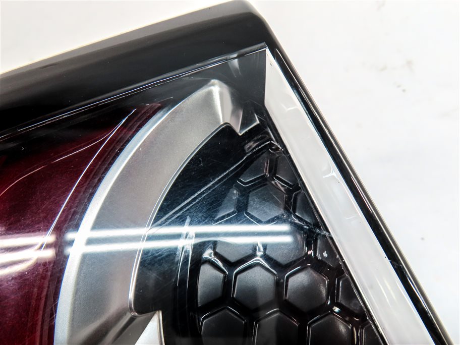 Thumbnail 7: 15-19 LAND ROVER DISCOVERY SPORT (L550) RIGHT REAR INNER TAILLIGHT LIGHT LAMP
