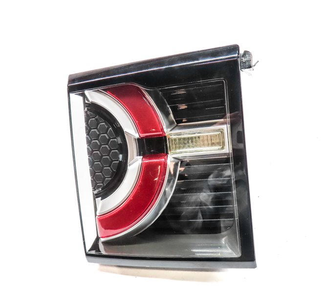 Thumbnail 3: 2015-2019 LAND ROVER DISCOVERY SPORT (L550) LEFT REAR INNER TAILLIGHT LIGHT LAMP