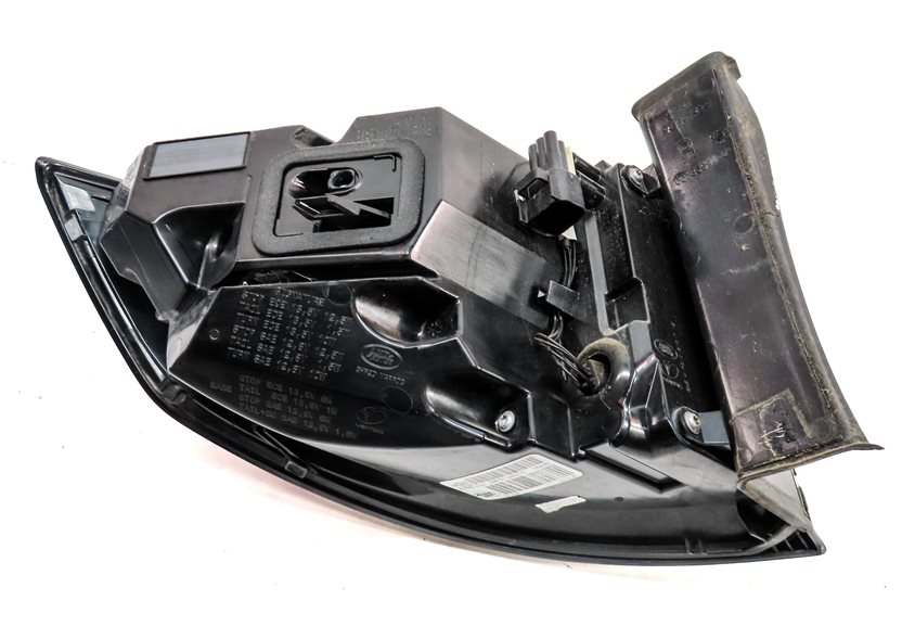 Thumbnail 5: 15-19 LAND ROVER DISCOVERY SPORT (L550) RIGHT REAR TAILLIGHT BRAKE LIGHT LAMP
