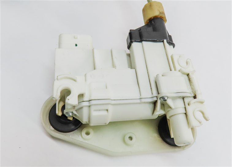 Thumbnail 4: 14-18 BMW X5 (F15) REAR LEFT SOFT CLOSE DOOR LOCK LATCH ACTUATOR MOTOR