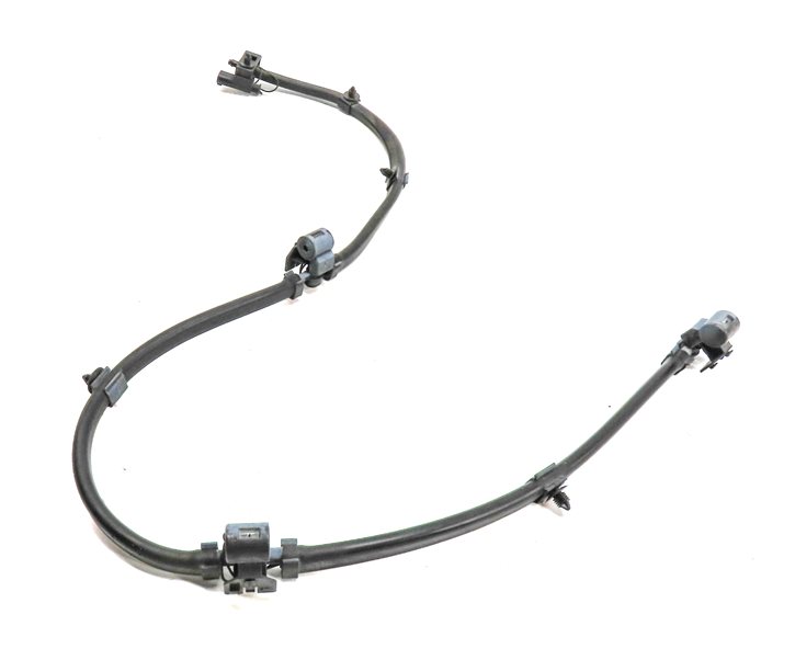 Thumbnail 2: 2016 BMW X5 (F15) FRONT WINDSHIELD WASHER SQUIRTER NOZZLE SET w/ HOSE
