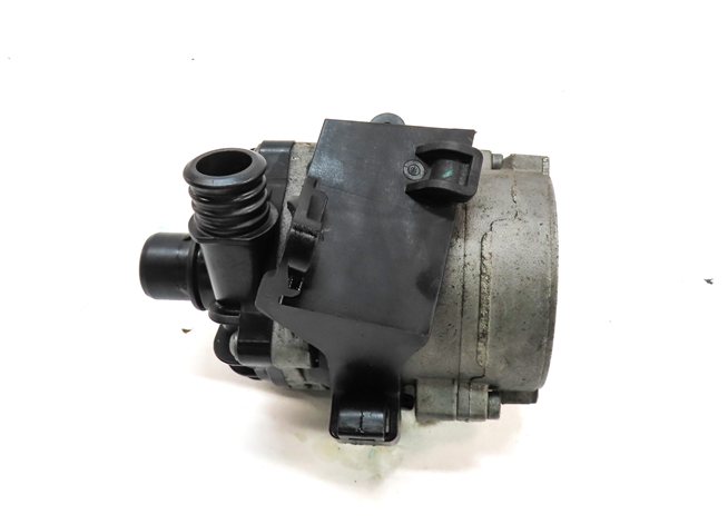 Thumbnail 4: 2016 BMW X5 (F15) 4.4L (N63) ENGINE AUXILIARY WATER COOLANT PUMP