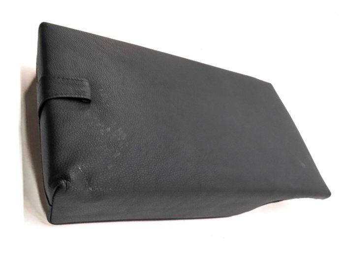 Thumbnail 3: 14-18 BMW X5 (F15) REAR CENTER SEAT FOLDING ARMREST CONSOLE CUP HOLDER (Black)