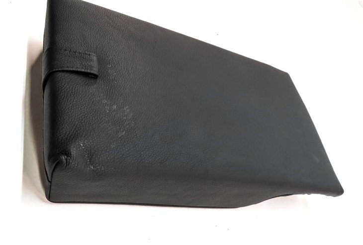 Thumbnail 4: 14-18 BMW X5 (F15) REAR CENTER SEAT FOLDING ARMREST CONSOLE CUP HOLDER (Black)