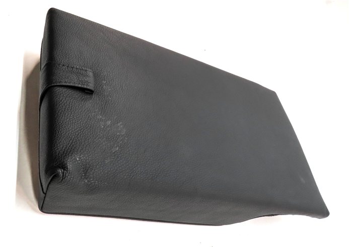 Thumbnail 5: 14-18 BMW X5 (F15) REAR CENTER SEAT FOLDING ARMREST CONSOLE CUP HOLDER (Black)