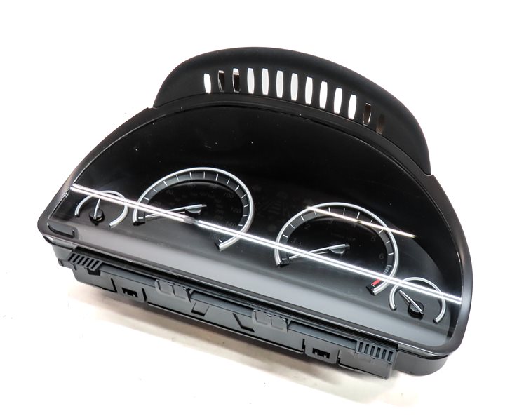 Thumbnail 1: 14-18 BMW X5 (F15) ANALOG SPEEDOMETER WITH SCREEN BELOW GUAGES (GAS MPH) (83k)