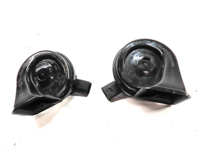Thumbnail 2: 2017-2024 AUDI Q7 (4M) HIGH & LOW TONE NOTE ALERT HORN SET/2
