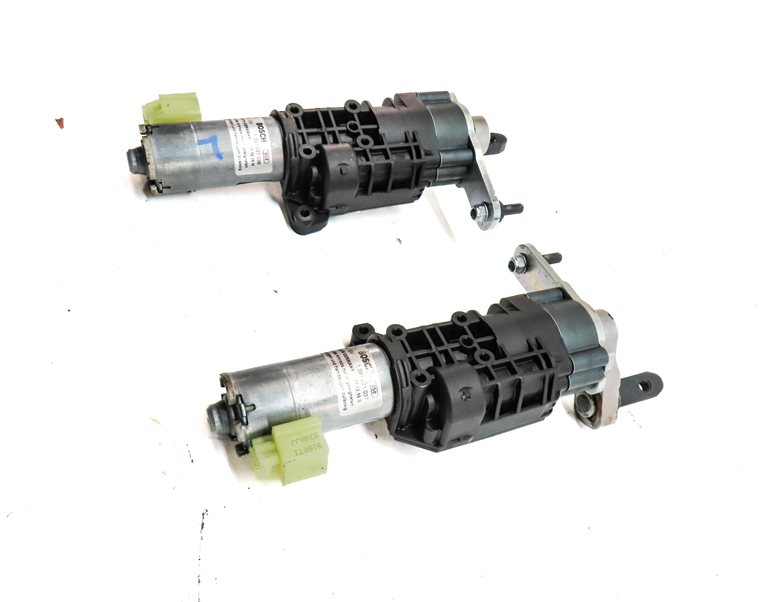 Thumbnail 3: 2017-2022 AUDI Q7 (4M) LEFT & RIGHT REAR TRUNK ASSIST DRIVE MOTOR SET-2
