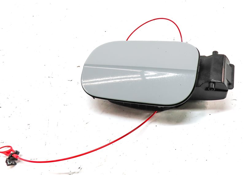 Thumbnail 4: 2017-2022 AUDI Q7 (4M) FUEL TANK DOOR TRIM w/ HOUSING & GAS CAP (White)