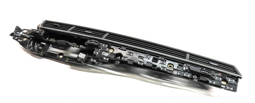 Thumbnail 1: 2017 AUDI Q7 (4M) FRONT CENTER DASH HEAT AIR AC HVAC VENT ASSEMBLY (Black)