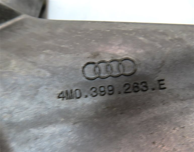 Thumbnail 8: 2017 AUDI Q7 4M 3.0L SUPER CREC AUTOMATIC TRANSMISSION CROSSMEMBER MOUNT BRACKET