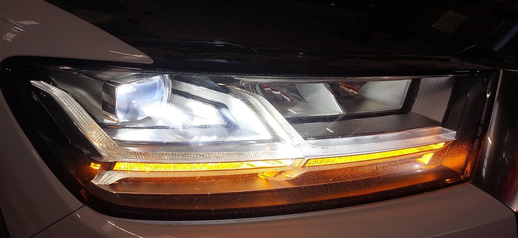 Thumbnail 2: 17-19 AUDI Q7 (4M) RIGHT FRONT PASSENGER DYNAMIC LED HEADLIGHT LIGHT LAMP (8Q3)