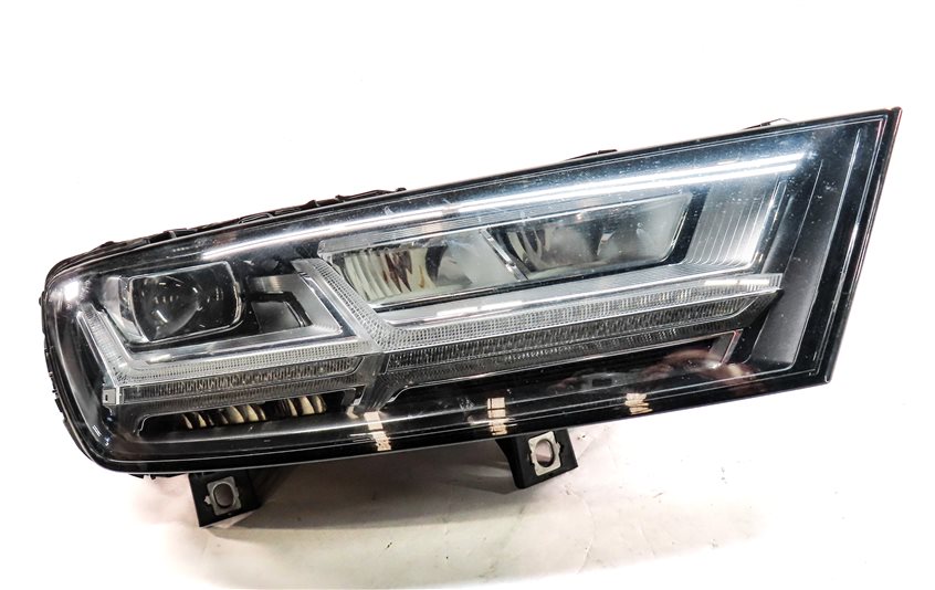 Thumbnail 4: 17-19 AUDI Q7 (4M) RIGHT FRONT PASSENGER DYNAMIC LED HEADLIGHT LIGHT LAMP (8Q3)