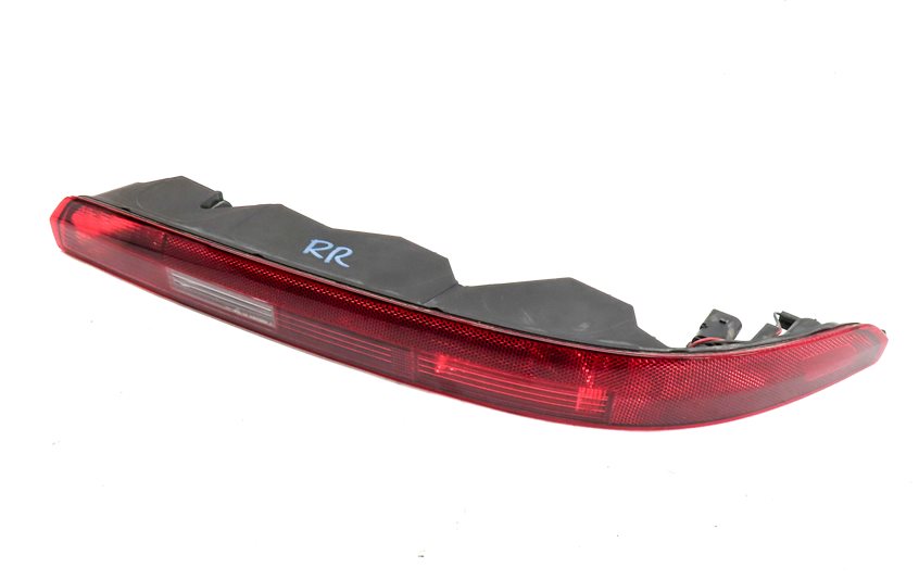 Thumbnail 1: 2017-2020 AUDI Q7 (4M) RIGHT PASSENGER REAR LOWER BUMPER TAILLIGHT LIGHT LAMP