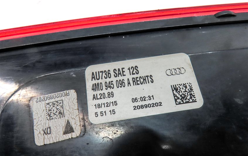 Thumbnail 6: 2017-2020 AUDI Q7 (4M) RIGHT PASSENGER REAR LOWER BUMPER TAILLIGHT LIGHT LAMP