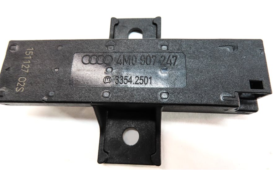 Thumbnail 4: 2017 AUDI Q7 (4M) KEYLESS ACCESS DOOR ANTENNA MODULE SET/4