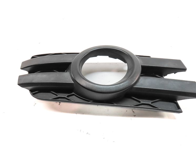 Thumbnail 2: 2009 MERCEDES GL320 (X164) FRONT RIGHT PASSENGER LOWER BUMPER FOG LIGHT TRIM
