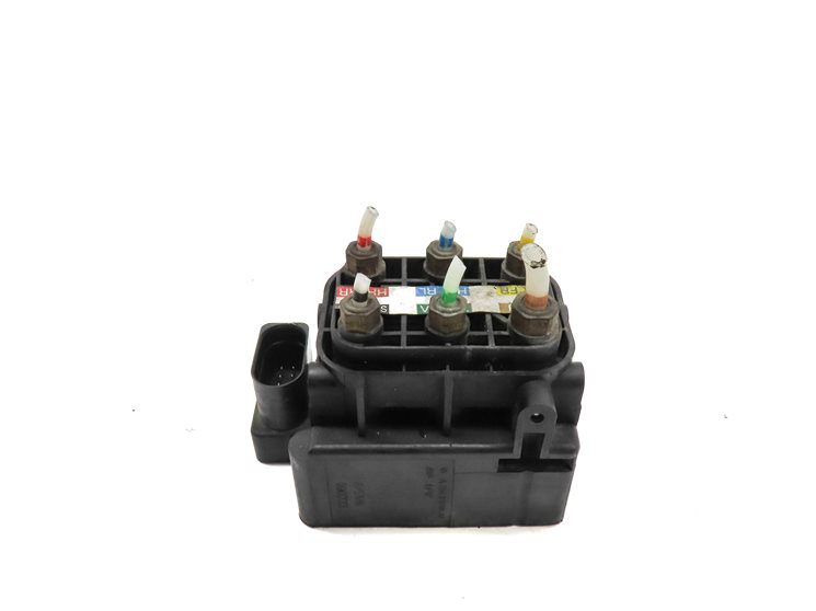 Thumbnail 4: 2009 MERCEDES GL320 (X164) AIRMATIC AIR SUSPENSION RELIEF VALVE SOLENOID BLOCK