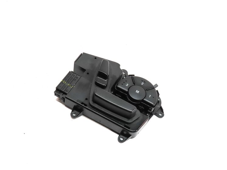 09 MERCEDES GL320 X164 FRONT RIGHT PASSENGER MEMORY SEAT POSITION ADJUST SWITCH