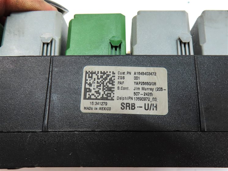 Thumbnail 5: 2009 MERCEDES GL320 (X164) 3.0L DIESEL (OM642) ENGINE FRONT FUSE RELAY BOX PANEL