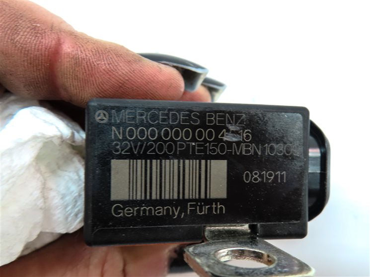 Thumbnail 5: 2009 MERCEDES GL320 (X164) 3.0L DIESEL (OM642) BATTERY OVERLOAD PROTECTION FUSE
