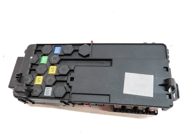 Thumbnail 5: 2009 MERCEDES GL320 (X164) 3.0L DIESEL (OM642) FUSE RELAY POWER JUNCTION BOX