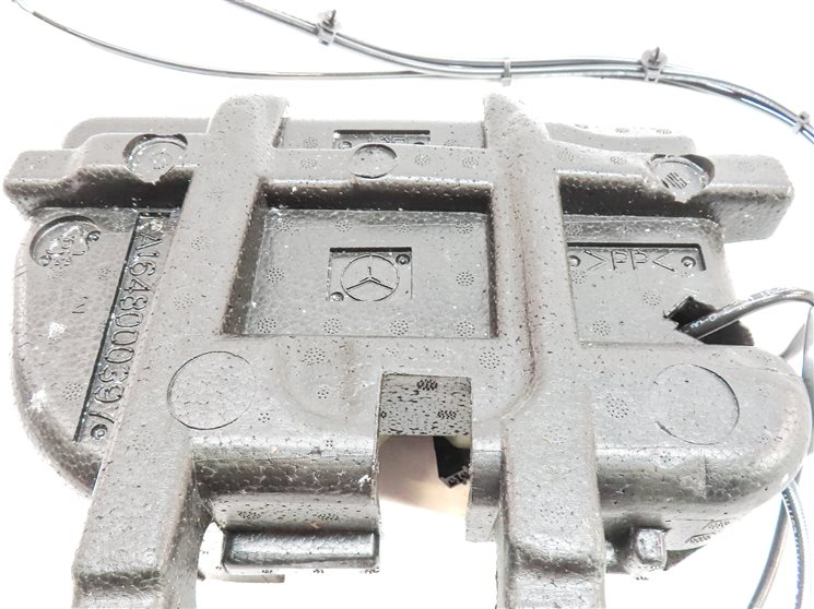 Thumbnail 6: 07-09 GL320 GL450 GL550 (X164) REAR HATCH CARGO TRUNK DOOR HYDRAULIC PUMP w/ RAM