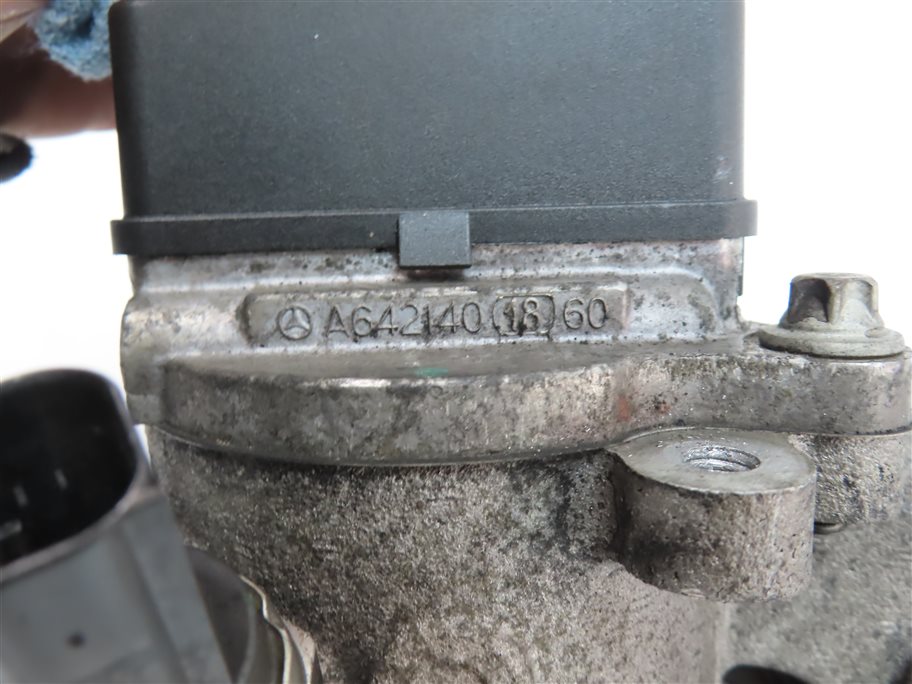 Thumbnail 8: 09-13 MERCEDES GL ML R (W164 W251 X164) 3.0L OM642 DIESEL LEFT INTAKE MANIFOLD