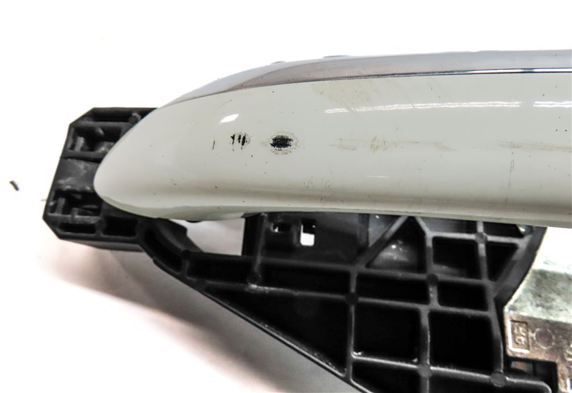 Thumbnail 7: 2009 MERCEDES GL320 (X164) FRONT LEFT DRIVER KEYLESS DOOR HANDLE (White)