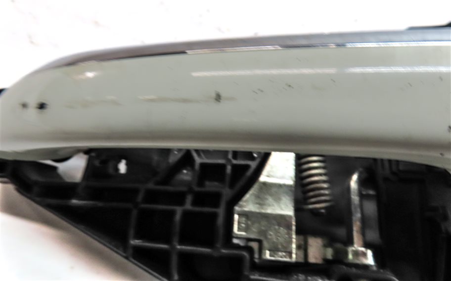 Thumbnail 8: 2009 MERCEDES GL320 (X164) FRONT LEFT DRIVER KEYLESS DOOR HANDLE (White)