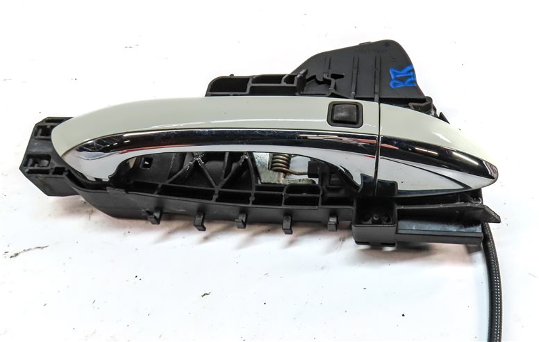 Thumbnail 5: 2009 MERCEDES GL320 (X164) REAR RIGHT EXTERIOR KEYLESS DOOR HANDLE (White)