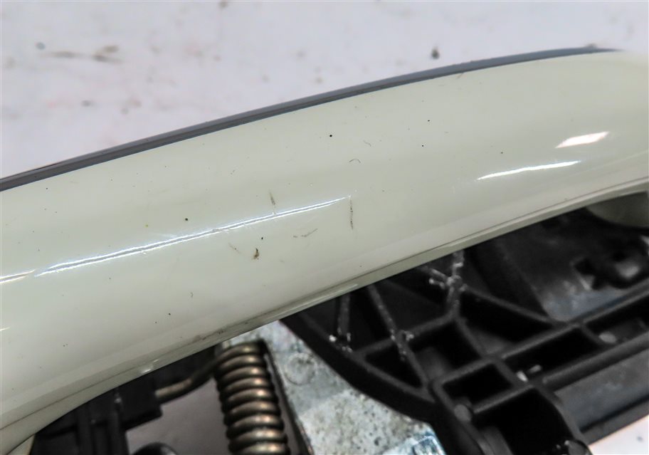 Thumbnail 7: 2009 MERCEDES GL320 (X164) REAR RIGHT EXTERIOR KEYLESS DOOR HANDLE (White)