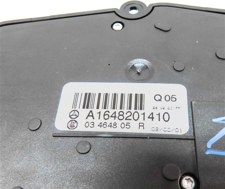 Thumbnail 6: 2007 MERCEDES ML350 (W164) FRONT RIGHT PASSENGER SEAT POSITION ADJUST SWITCH
