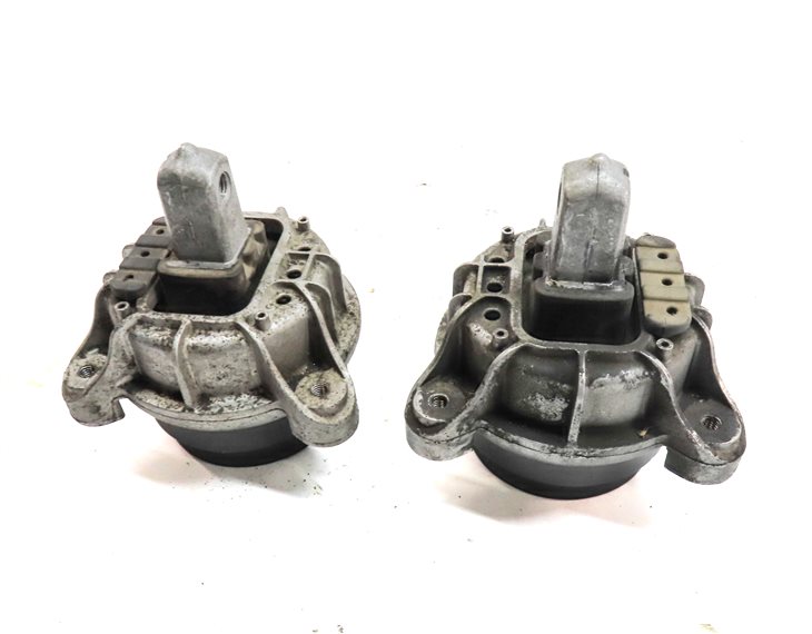 Thumbnail 2: 2011 BMW 535I (F10) 3.0L (N55) LEFT & RIGHT ENGINE MOTOR SUPPORT MOUNT SET/2