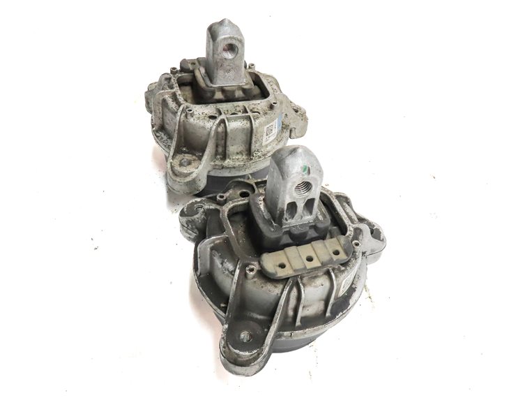 Thumbnail 3: 2011 BMW 535I (F10) 3.0L (N55) LEFT & RIGHT ENGINE MOTOR SUPPORT MOUNT SET/2