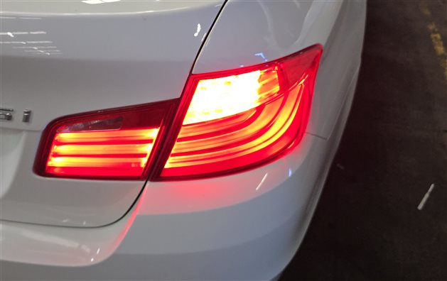 Thumbnail 2: 2011-2013 BMW 528i 535i 550i M5 (F10) RIGHT PASSENGER TAILLIGHT BRAKE LIGHT LAMP