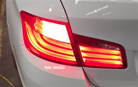 Thumbnail 2: 2011-2013 BMW 528i 535i 550i M5 (F10) LEFT REAR TRUNK LID TAILLIGHT LIGHT LAMP