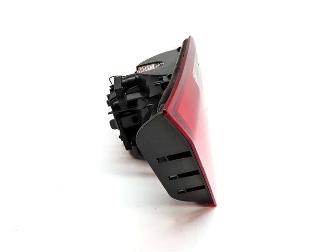 Thumbnail 5: 2011-2013 BMW 528i 535i 550i M5 (F10) LEFT REAR TRUNK LID TAILLIGHT LIGHT LAMP