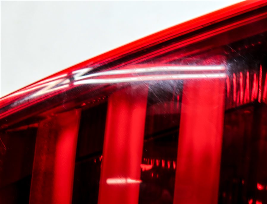 Thumbnail 9: 2011-2013 BMW 528i 535i 550i M5 (F10) LEFT REAR TRUNK LID TAILLIGHT LIGHT LAMP