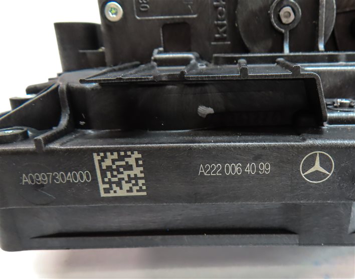 Thumbnail 6: 15-21 MERCEDES C E GLC GLE GLS CLASS (W205 W213 X253 V167) REAR RIGHT DOOR LATCH