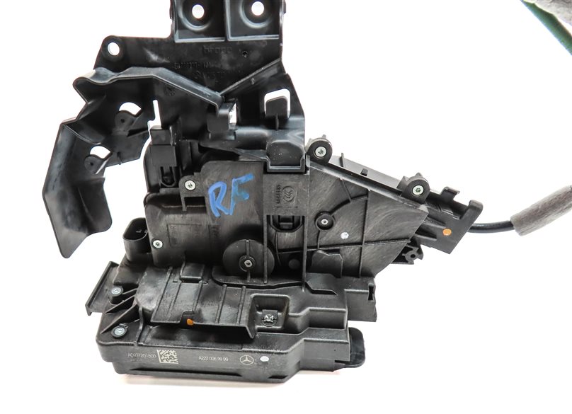 Thumbnail 5: 15-22 MERCEDES C300 C350 C400 C450 E300 E350 E400 E450 RIGHT FRONT DOOR LATCH