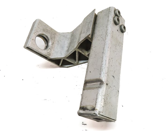 Thumbnail 7: 2016 MERCEDES C300 (W205) 2.0L (274.920) ENGINE RADIATOR SUPPORT MOUNT SET/2